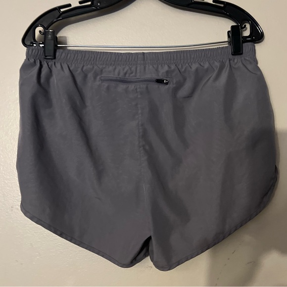 Nike Women's Athletic Shorts in Gray Graphic Pattern - Picture 2 of 4